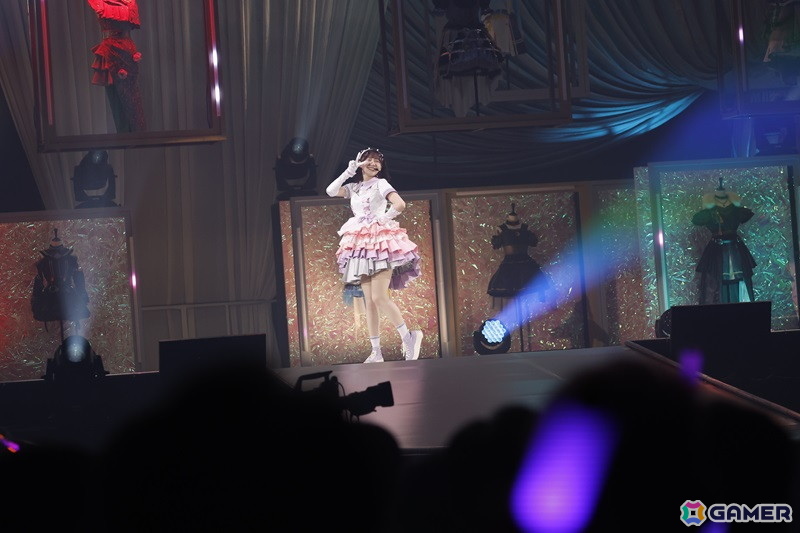 「シャニマスソロライブMSP」DAY2をレポート！アイドルごとのソロ曲を多彩な演出や仕掛けで表現、メドレー含む全30曲（実質42曲）をランウェイ上で届けたの画像22