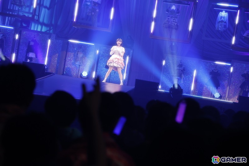 「シャニマスソロライブMSP」DAY2をレポート！アイドルごとのソロ曲を多彩な演出や仕掛けで表現、メドレー含む全30曲（実質42曲）をランウェイ上で届けたの画像23