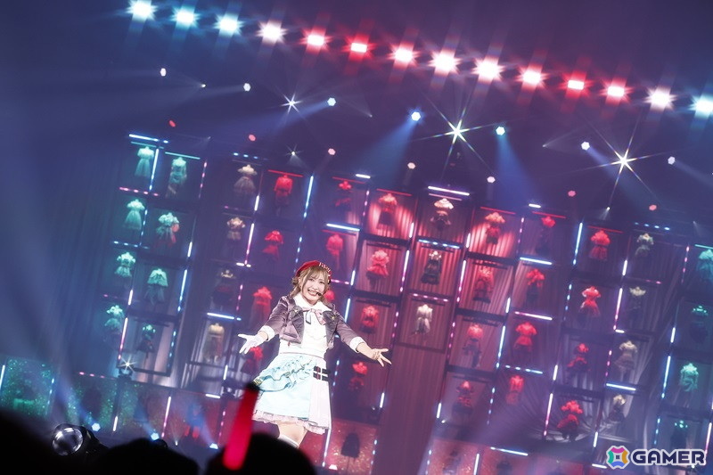 「シャニマスソロライブMSP」DAY2をレポート！アイドルごとのソロ曲を多彩な演出や仕掛けで表現、メドレー含む全30曲（実質42曲）をランウェイ上で届けたの画像24