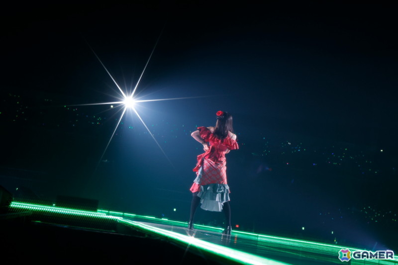「シャニマスソロライブMSP」DAY2をレポート!アイドルごとのソロ曲を多彩な演出や仕掛けで表現、メドレー含む全30曲(実質42曲)をランウェイ上で届けたの画像