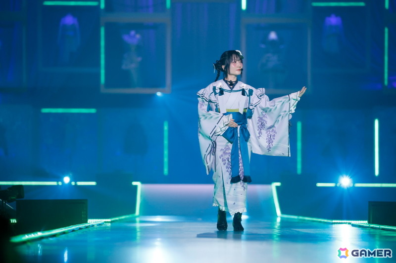 「シャニマスソロライブMSP」DAY2をレポート!アイドルごとのソロ曲を多彩な演出や仕掛けで表現、メドレー含む全30曲(実質42曲)をランウェイ上で届けたの画像