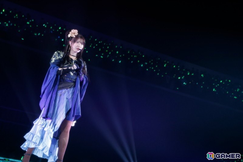 「シャニマスソロライブMSP」DAY2をレポート!アイドルごとのソロ曲を多彩な演出や仕掛けで表現、メドレー含む全30曲(実質42曲)をランウェイ上で届けたの画像