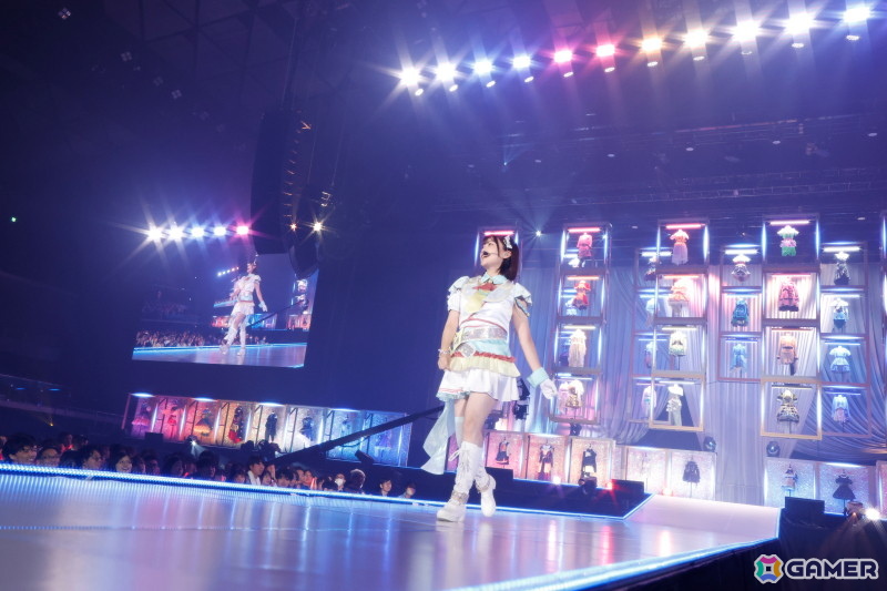 「シャニマスソロライブMSP」DAY2をレポート!アイドルごとのソロ曲を多彩な演出や仕掛けで表現、メドレー含む全30曲(実質42曲)をランウェイ上で届けたの画像