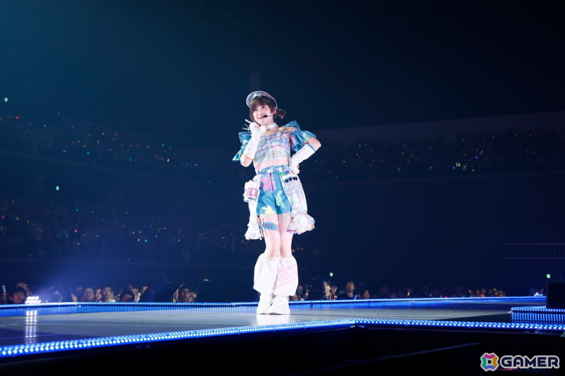 「シャニマスソロライブMSP」DAY2をレポート!アイドルごとのソロ曲を多彩な演出や仕掛けで表現、メドレー含む全30曲(実質42曲)をランウェイ上で届けたの画像