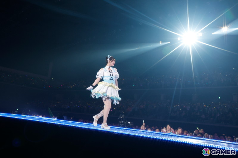 「シャニマスソロライブMSP」DAY2をレポート!アイドルごとのソロ曲を多彩な演出や仕掛けで表現、メドレー含む全30曲(実質42曲)をランウェイ上で届けたの画像