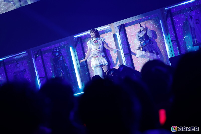 「シャニマスソロライブMSP」DAY2をレポート!アイドルごとのソロ曲を多彩な演出や仕掛けで表現、メドレー含む全30曲(実質42曲)をランウェイ上で届けたの画像