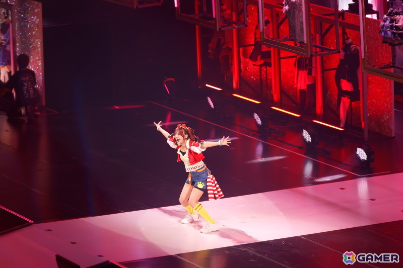 「シャニマスソロライブMSP」DAY2をレポート！アイドルごとのソロ曲を多彩な演出や仕掛けで表現、メドレー含む全30曲（実質42曲）をランウェイ上で届けたの画像79