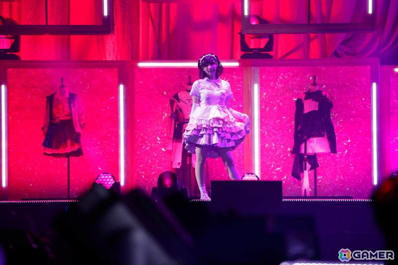 「シャニマスソロライブMSP」DAY2をレポート!アイドルごとのソロ曲を多彩な演出や仕掛けで表現、メドレー含む全30曲(実質42曲)をランウェイ上で届けたの画像