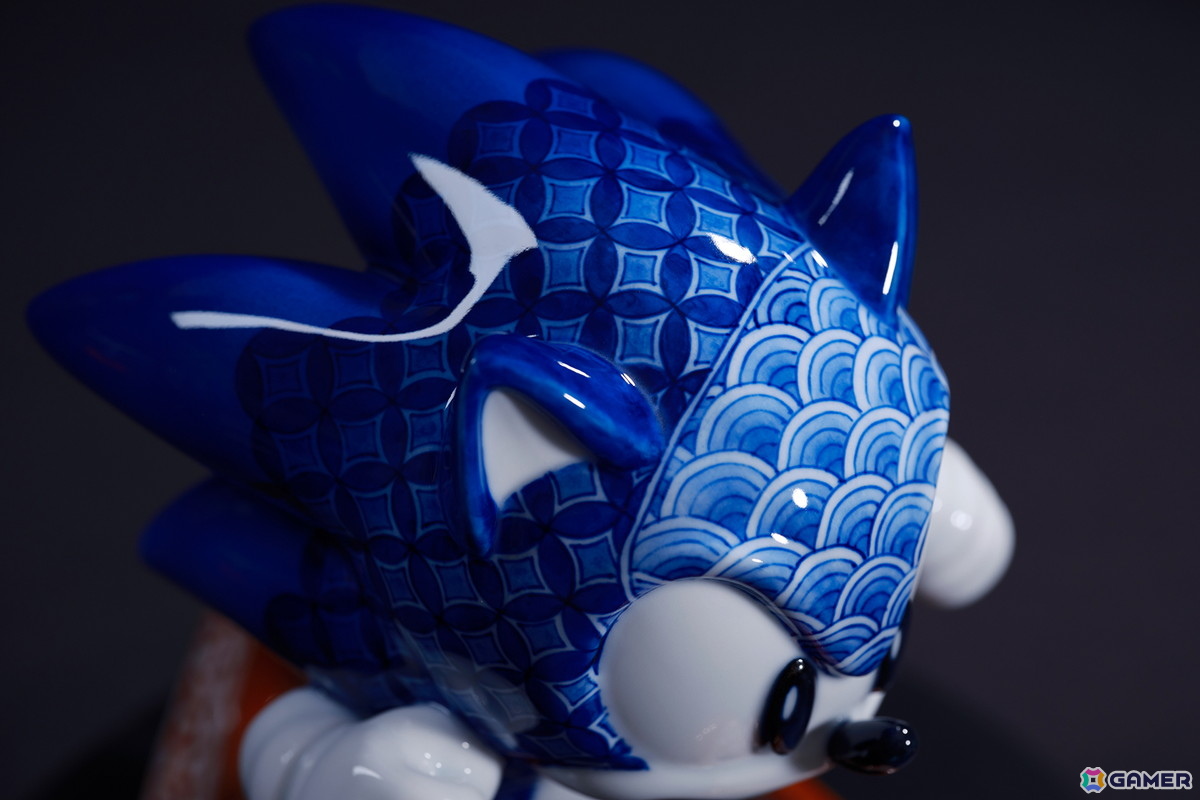 ソニック・ザ・ヘッジホッグ有田焼「Infinite Blue」が全世界50体限定で10月9日より販売！「SONIC the Exhibition -ACROSS GENERATIONS-」での先行販売もの画像