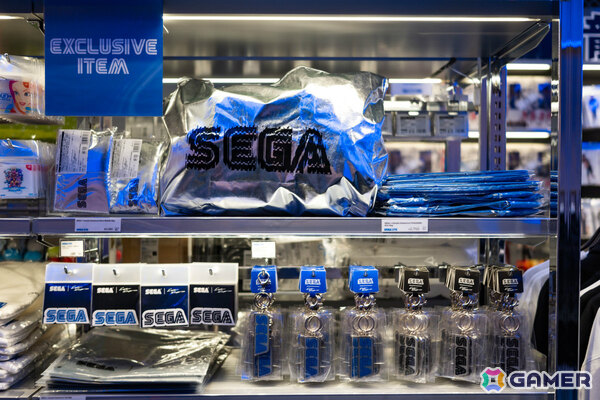 「SEGA STORE OSAKA」が心斎橋PARCOにグランドオープン！ソニック×コラージュアーティスト・河村康輔氏のぬいぐるみなど限定商品の一部も紹介の画像10