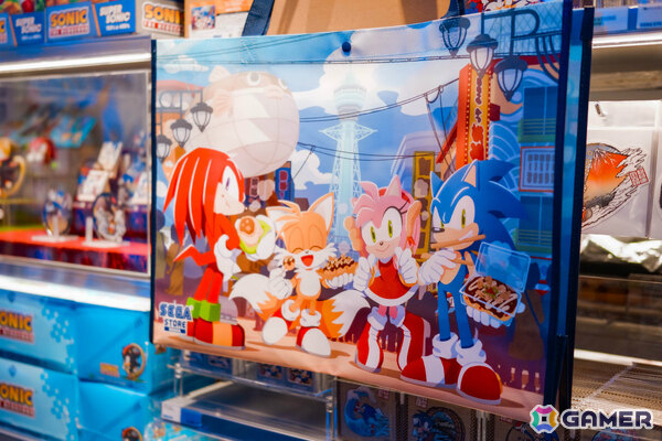 「SEGA STORE OSAKA」が心斎橋PARCOにグランドオープン！ソニック×コラージュアーティスト・河村康輔氏のぬいぐるみなど限定商品の一部も紹介の画像6