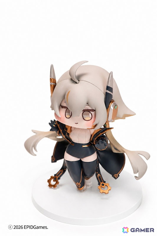 「トリッカル・もちもちほっペ大作戦」もちもちほっペが魅力のリニュアがフィギュア化!作中の雰囲気をより引き立てる正体不明のメガネも付属の画像