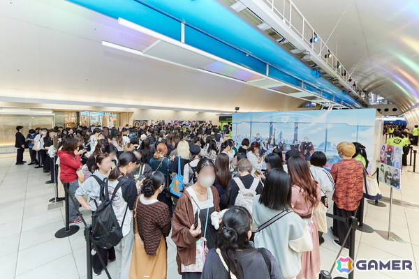 「18TRIP」みなとみらい駅に空港風ブースが登場！区長30人の全身パネルやSeason1を振り返るー現地レポートが公開の画像11