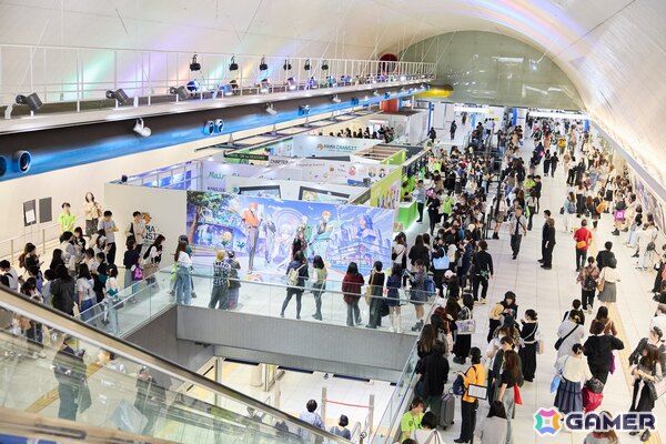 「18TRIP」みなとみらい駅に空港風ブースが登場!区長30人の全身パネルやSeason1を振り返るー現地レポートが公開の画像
