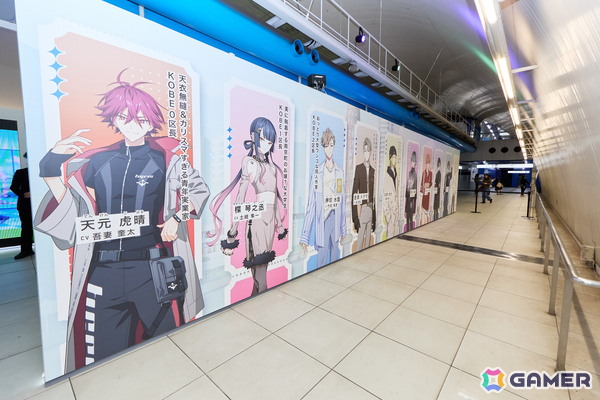 「18TRIP」みなとみらい駅に空港風ブースが登場!区長30人の全身パネルやSeason1を振り返るー現地レポートが公開の画像