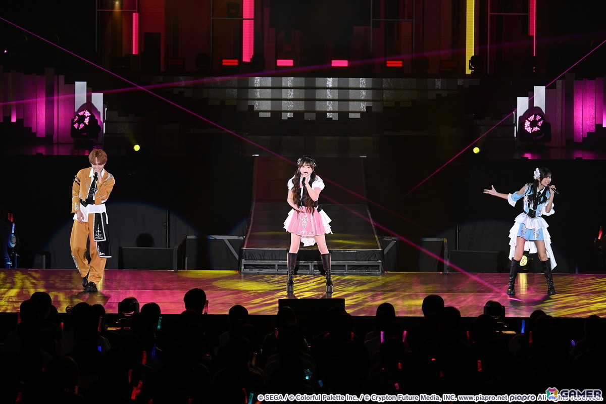 「プロセカ6th感謝祭」DAY1レポート!ミクたちの必殺技(?)が繰り出された朗読劇やソロ歌唱、ワールドリンクイベント楽曲も披露されたライブステージで盛り上がるの画像