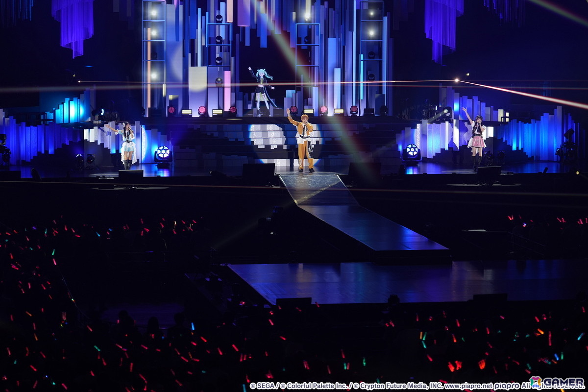 「プロセカ6th感謝祭」DAY1レポート!ミクたちの必殺技(?)が繰り出された朗読劇やソロ歌唱、ワールドリンクイベント楽曲も披露されたライブステージで盛り上がるの画像