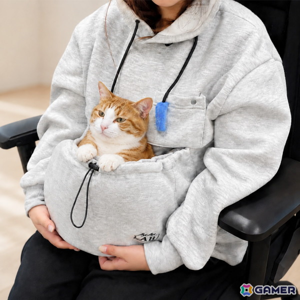 猫をお腹のポケットに入れてゲームができる「にゃんガルーパーカー3」発売！猫じゃらし紐＆撮影用スマホポケットを新搭載の画像3