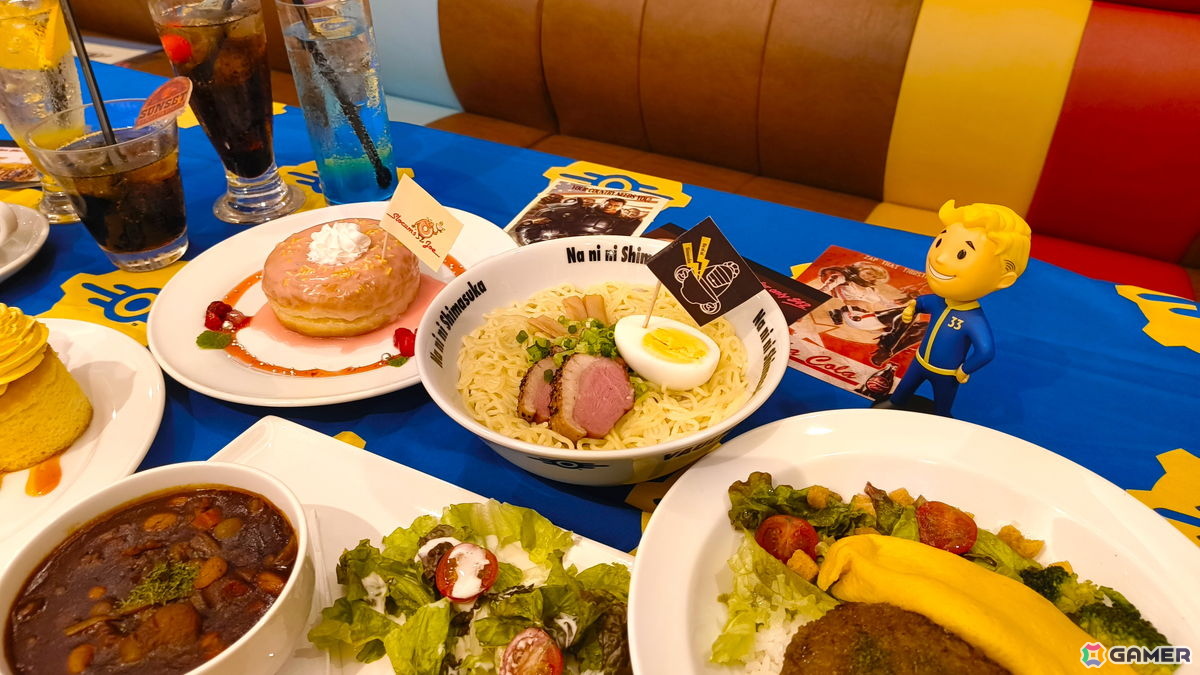 「ナニニシマスカ?」あの有名なタカハシのヌードルが食べられる!「フォールアウト」内に登場する料理を再現したフードの数々や先行販売のグッズなどもの画像
