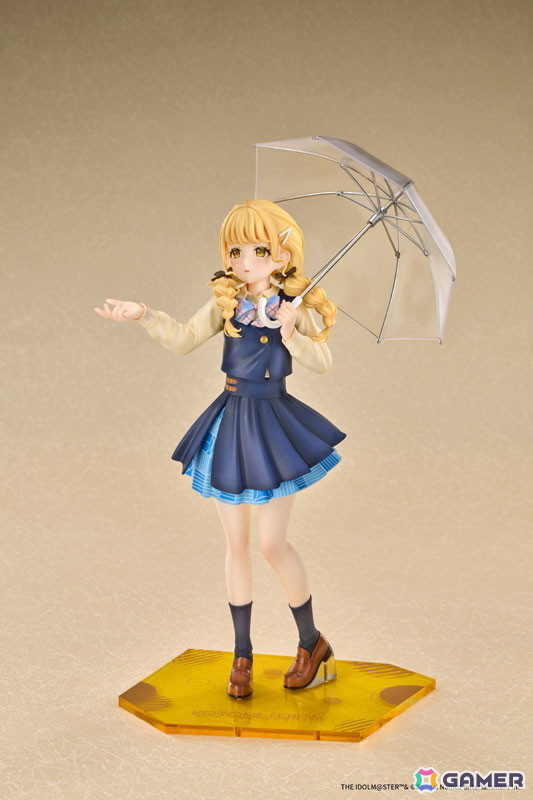 「学マス」より藤田ことねが「雨上がりのアイリス」の特訓前姿でスケールフィギュアになって登場！三つ編みの細部やスカートのしわまで丁寧にディテールを表現の画像