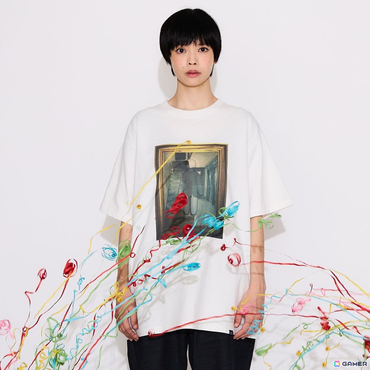 「めっちゃカメレオン」のTシャツがSuperGroupiesより発売！絵画の中に潜むプレイヤーと印象的なエモートを取り入れたデザインに注目の画像