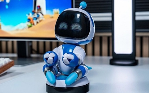 「アストロボット」のコントローラー＆スマホスタンド「EXG ケーブルガイズ」が11月下旬に発売！予約受付も実施中