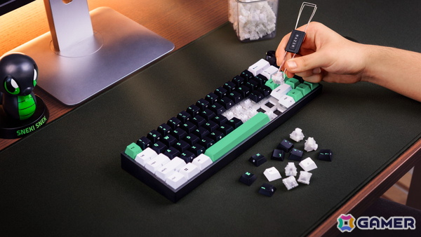 Razerの65％ゲーミングキーボード「Reclusa Mini 65%」発表！0.1mmから調整可能な磁気スイッチと3種類の接続方式を採用の画像5